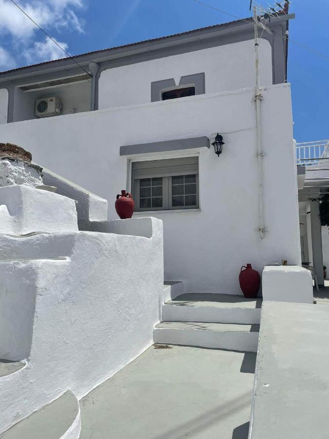 Traditional Seamanshouse Kochilos Rogon Extérieur photo